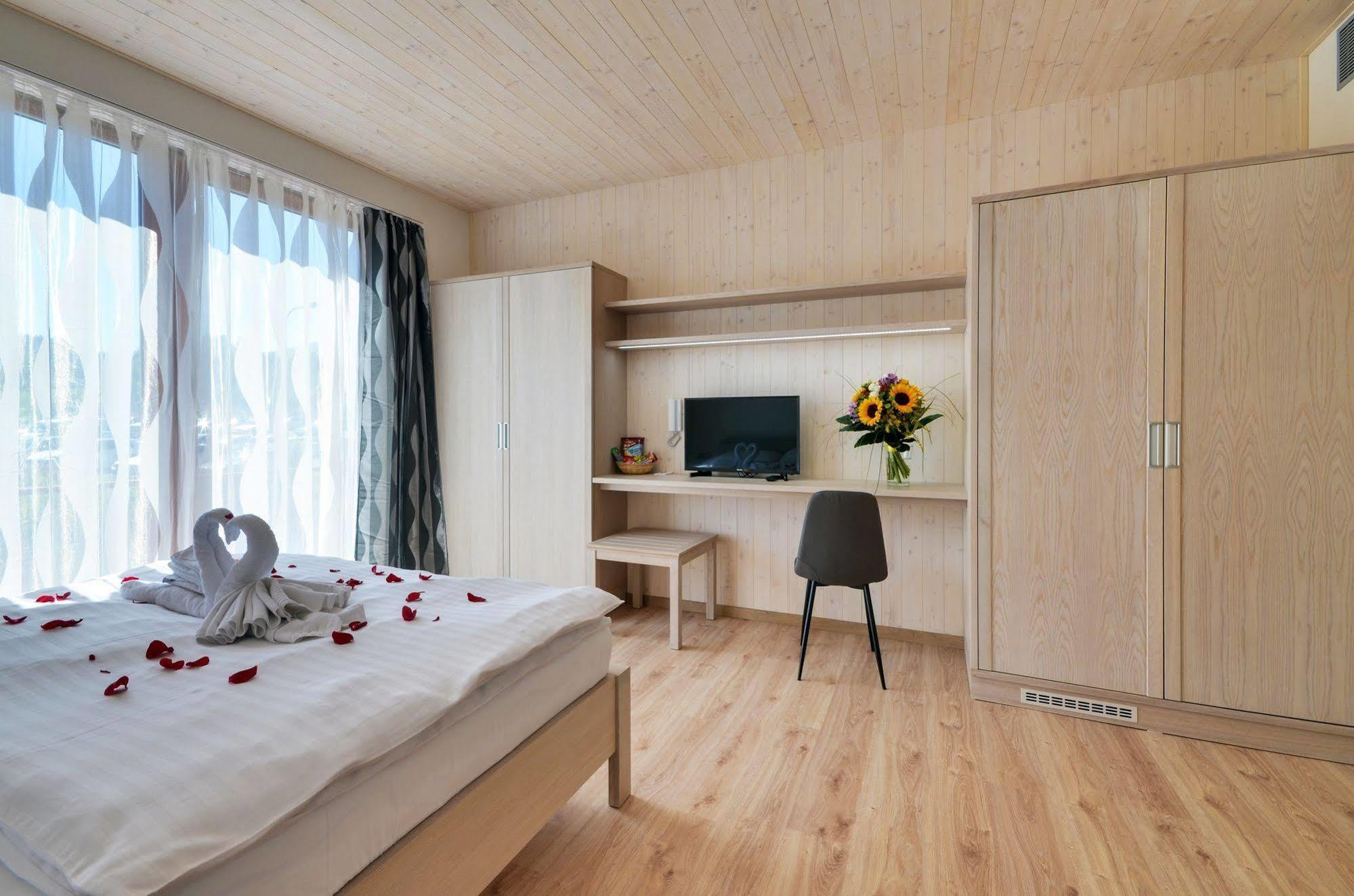 Green Inn Hotel Ostravice Dış mekan fotoğraf